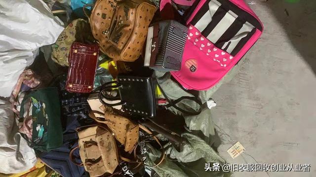 图片[2]-600元回收的一吨旧包转手就赚1.5万，旧包回收蕴藏着哪些商机-万图副业网